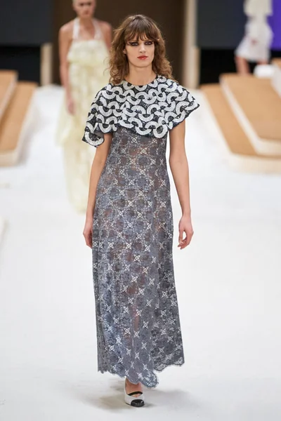 Look 24